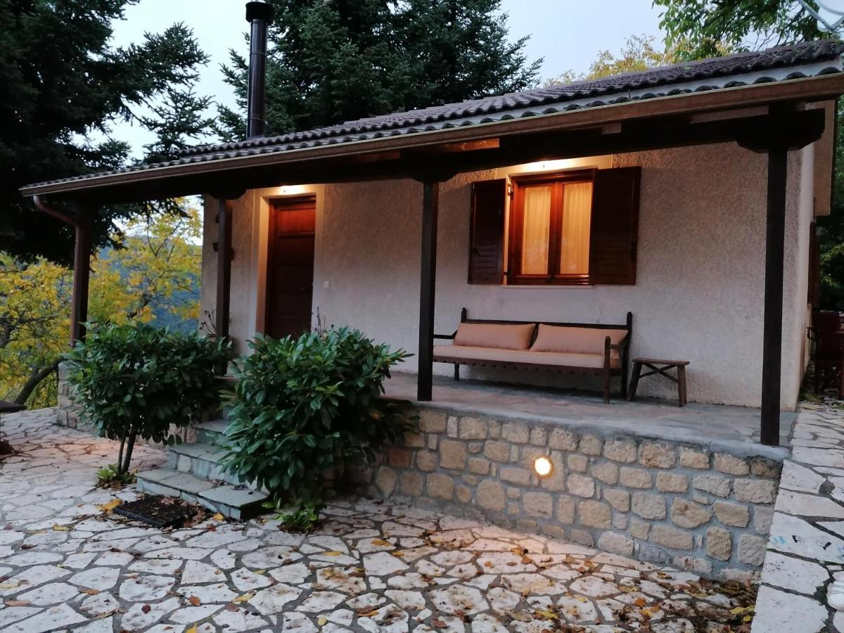 Ξενώνας Το Πατρικό Karia  Exterior photo